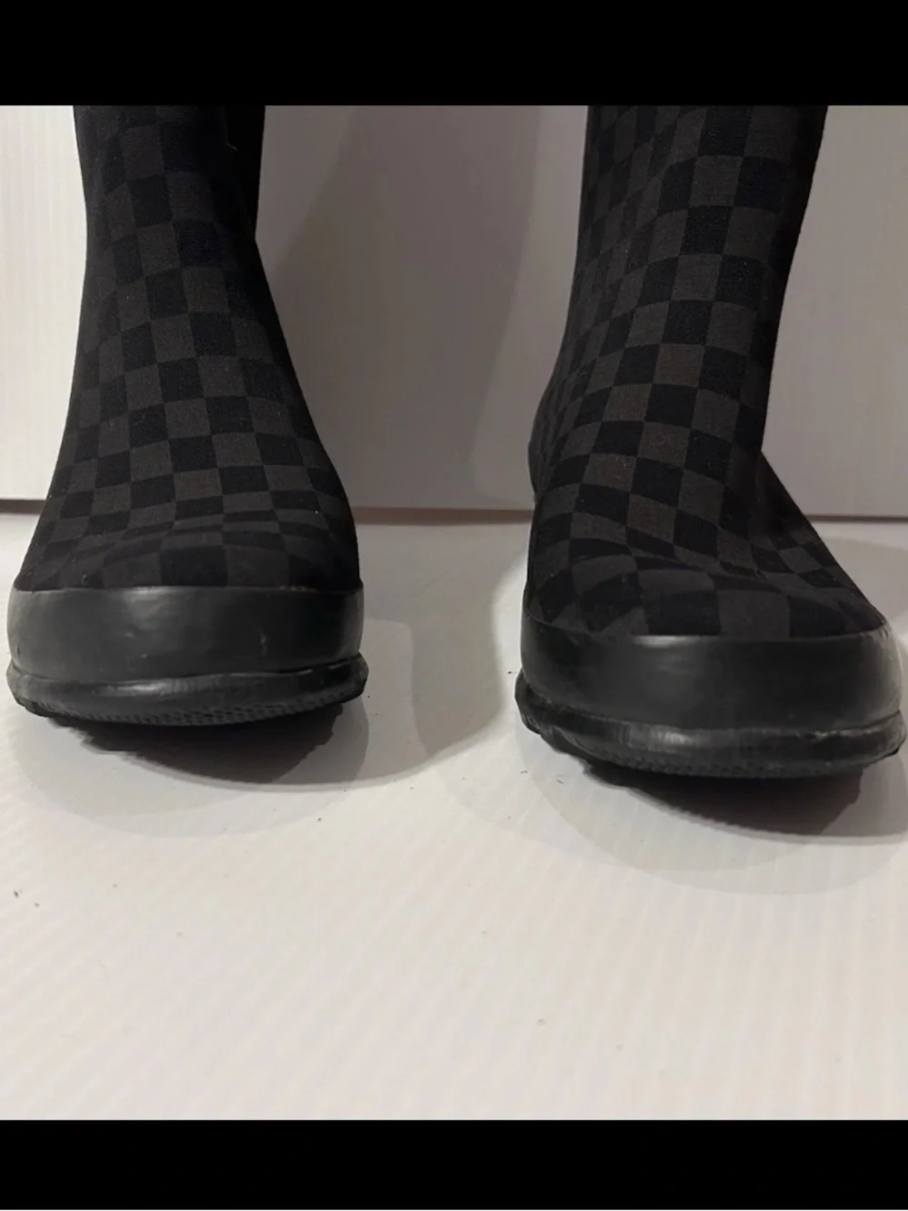 L.L.Bean Women’s Size 8 Black Checkered Boots | Very Good Condition | Cozy & Sty